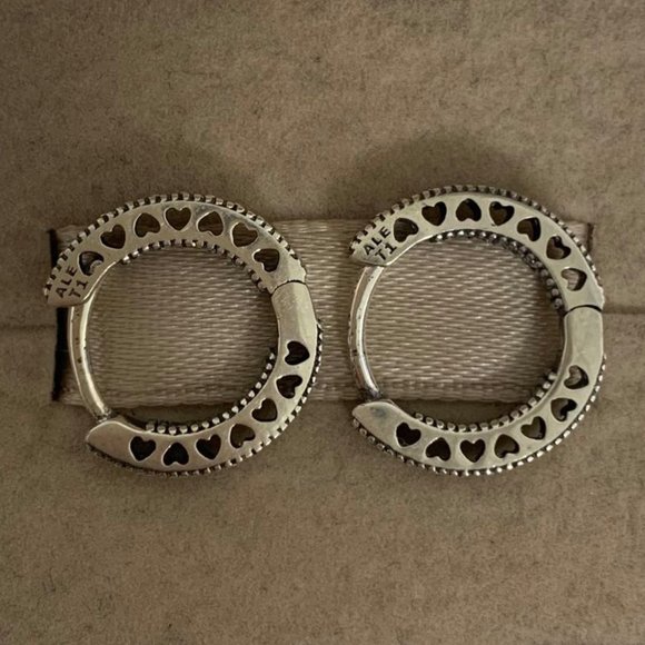 Pandora Pavé Heart Hoop Earrings - Picture 1 of 4